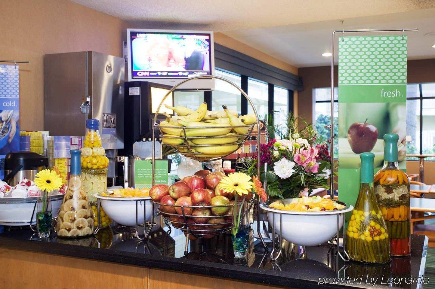 Four Points By Sheraton San Diego - Sea World Ресторан фото